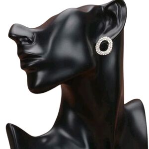 Silver stud earrings Rhinestones oval elegant cocktail lightweight NEW 💖2/$30